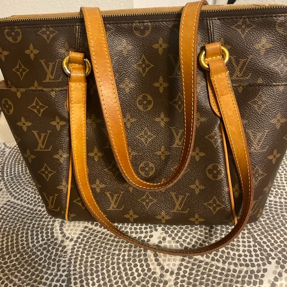 ❤️SOLD*SOLD*🛑Authentic Louis Vuitton Totally PM Monogram - Picture 6 of 14